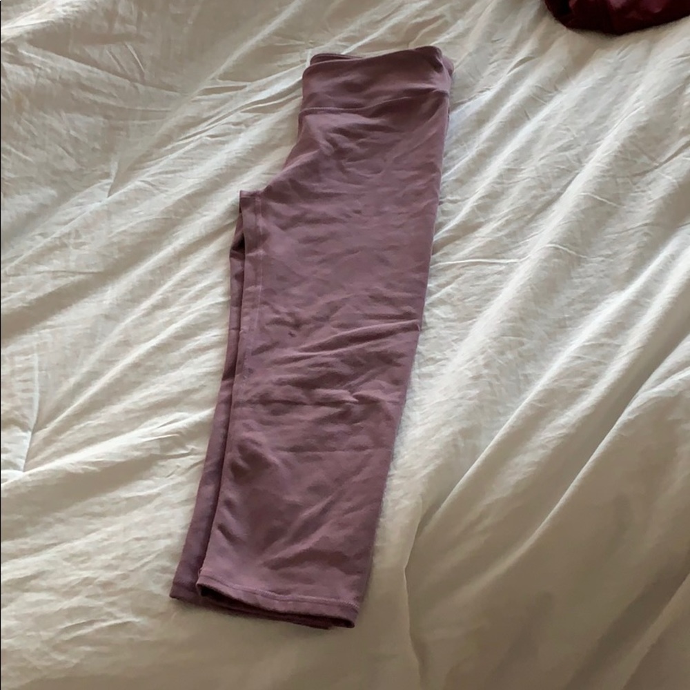 Fabletics thick capris - Picture 2 of 3